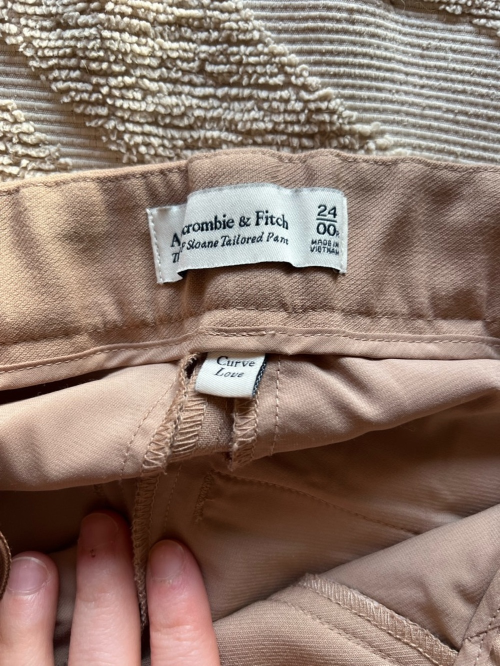 Abercrombie & Fitch Wide-Leg High-Rise Pants in Light Beige - Picture 3 of 3
